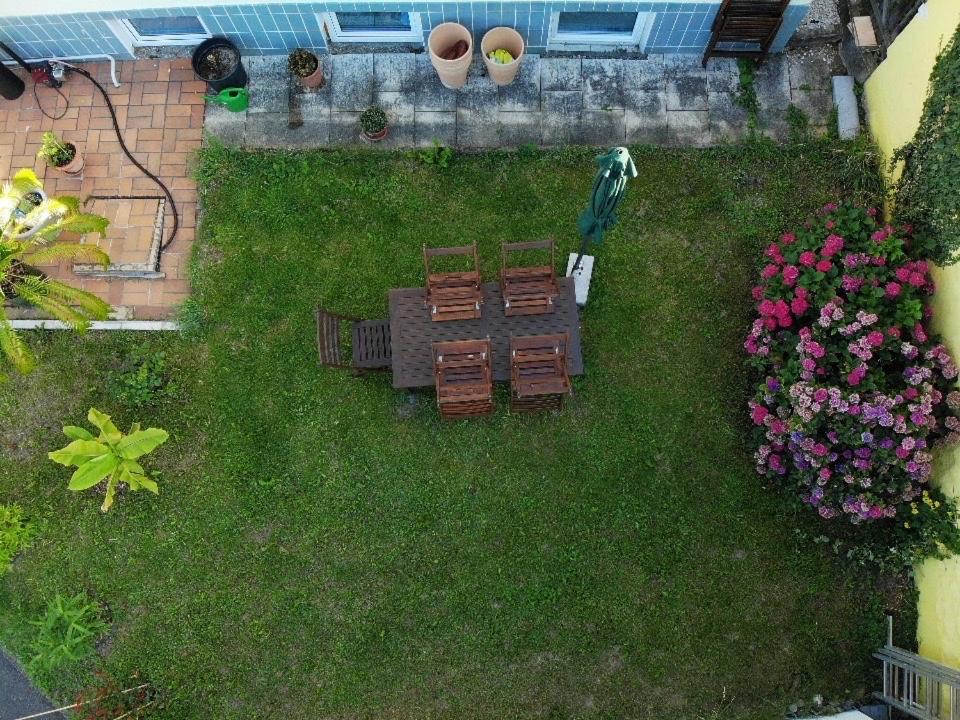 Modernes Studio Mit Separater Kueche ريوتلنجن المظهر الخارجي الصورة